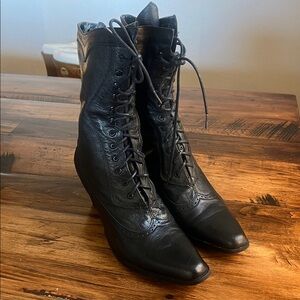 Oak Tree Farms Sz 10 Black Leather Lace Up Victorian Style Boots
